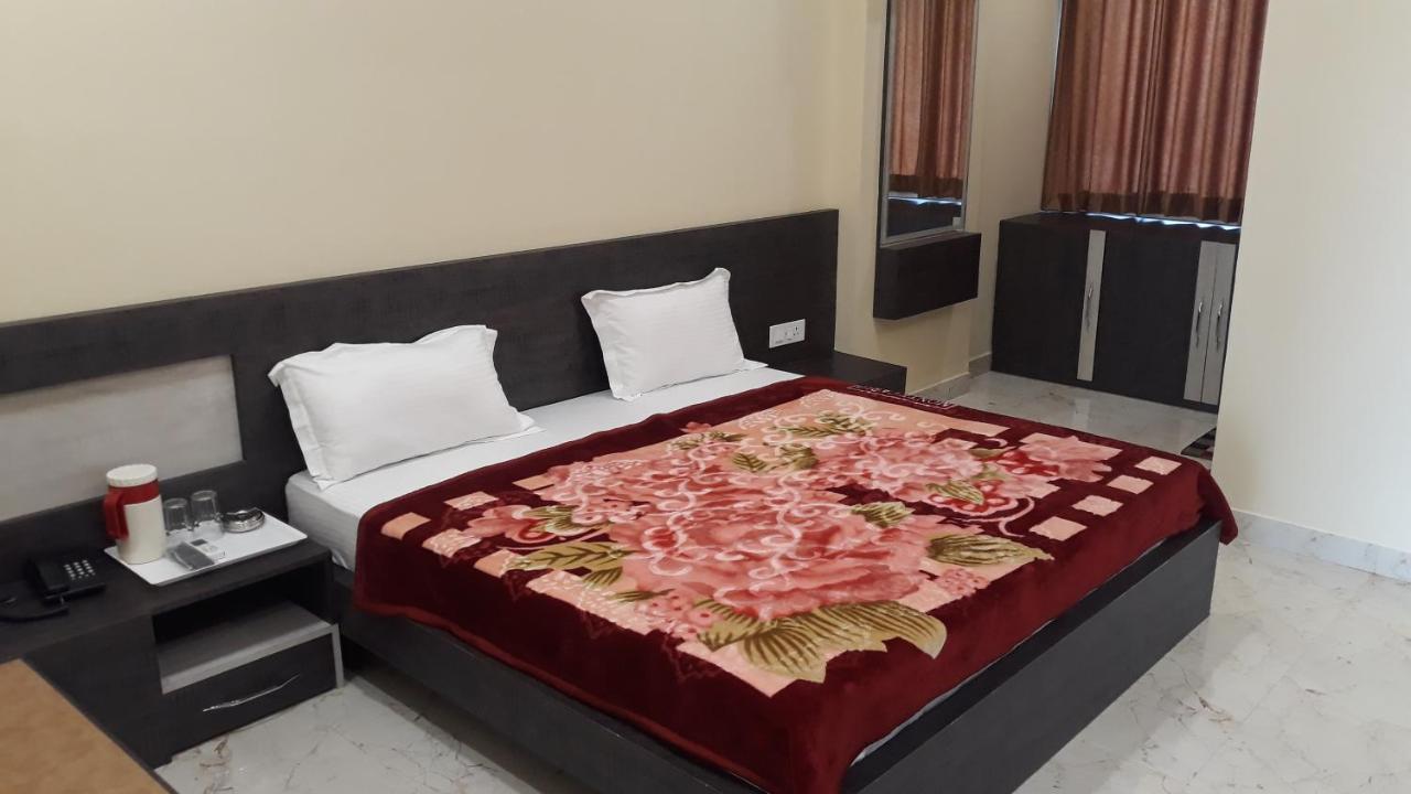 Hotel Uday Villas Shivpuri  Ngoại thất bức ảnh